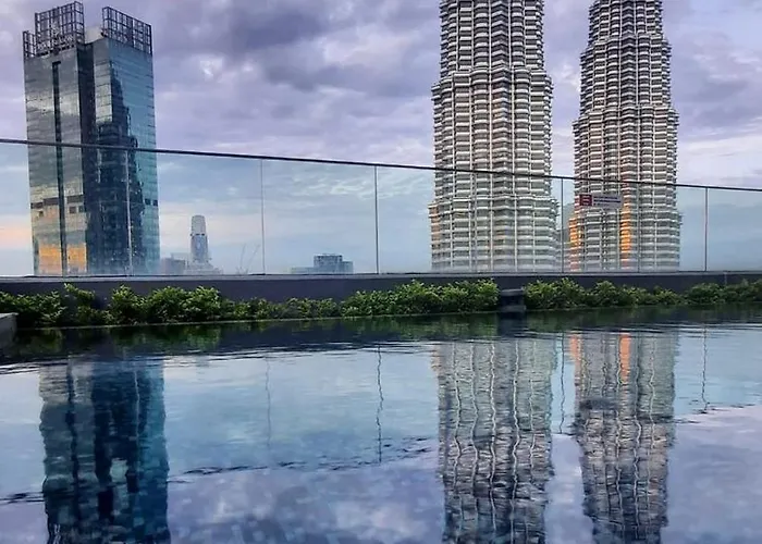Twin Tower Luxury Service Apartment